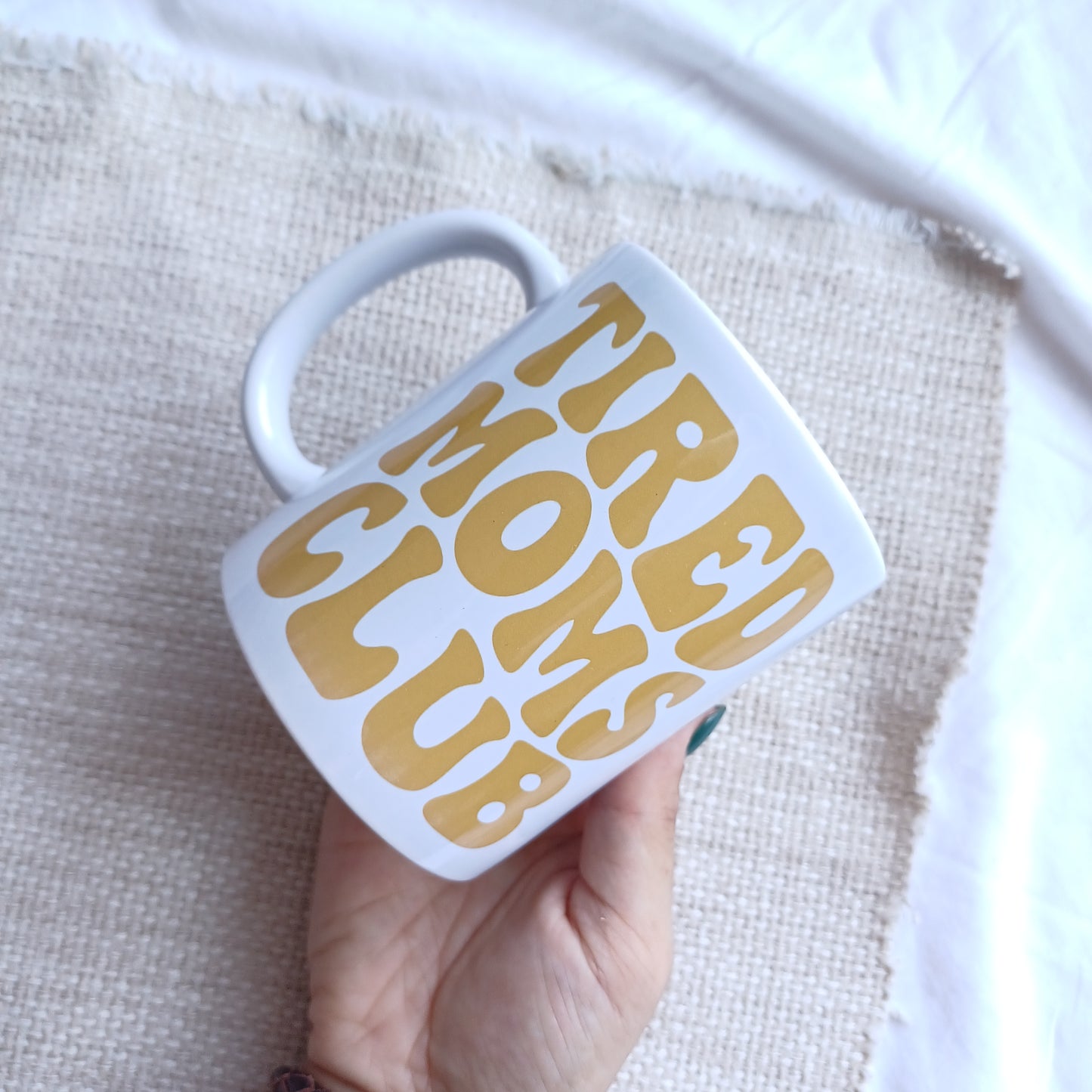 Caneca TIRED MOMS CLUB